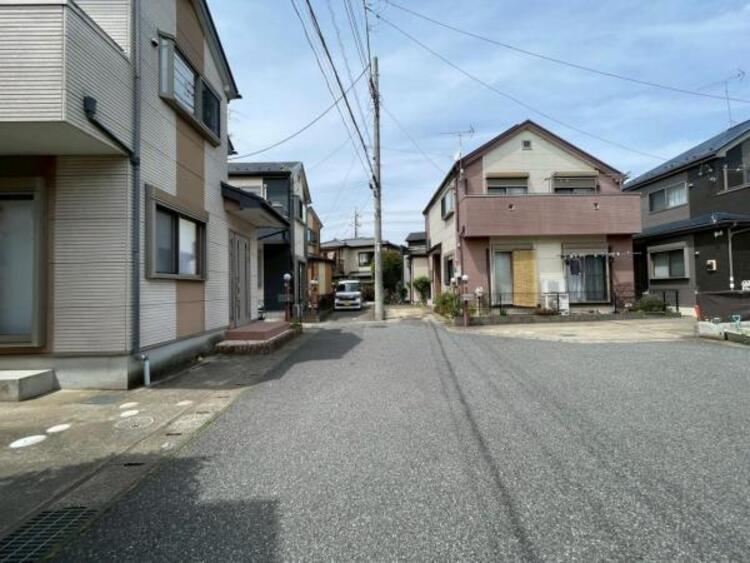 外観 前面道路はクルドサックとなっており、駐車もスムーズです