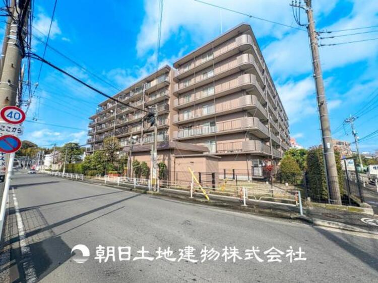 外観 【外観写真】時間のゆとりと空間、暖かな陽光がもたらす光と風を独占してください。