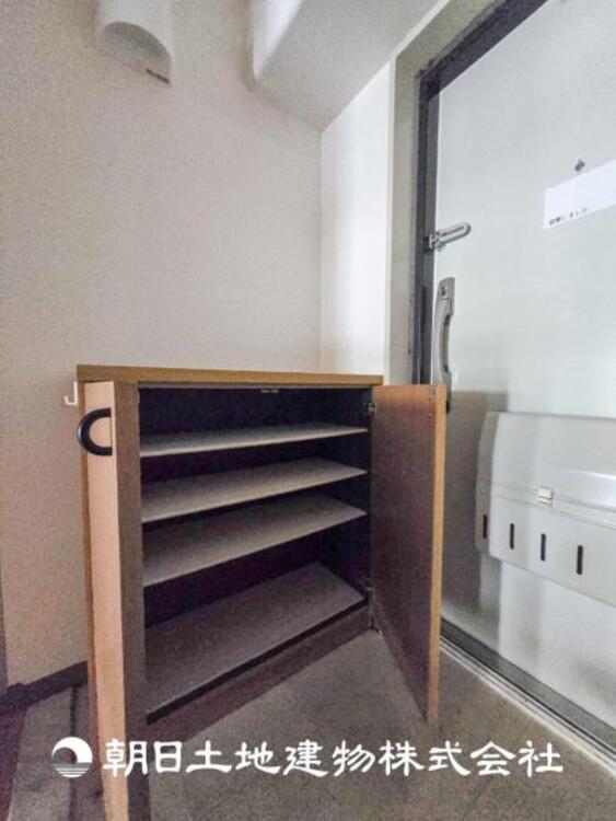 その他 【玄関】シューズボックスを設置してあり整理できるスペースがあります。