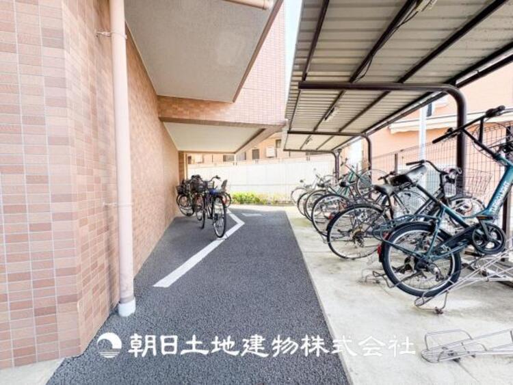 その他 駐輪場もあります。整理された空間で新しい生活を送っていただけます。