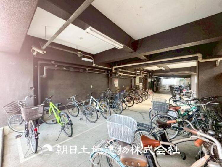 その他 【駐輪場】 敷地内駐輪スペース。日々の暮らしにも大切なスペースです。