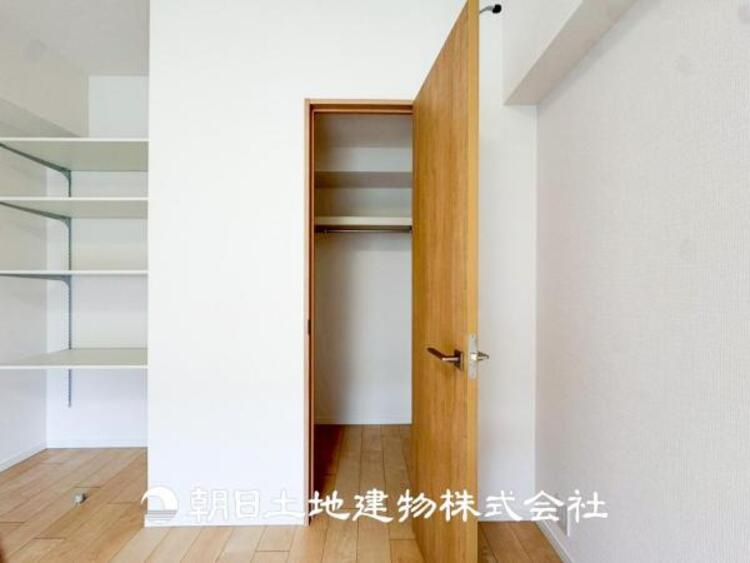 収納 【WIC】収納に便利なウォークインクローゼットがあり、衣類をまとめてしまえるので管理がしやすいです。