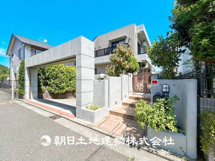 外観 【外観写真】その家から感じられる、気品・上質・重厚感・極細やかさ、そのすべては見た者に安らぎを与える特別な空間です。ここに住むからこそ意味がある。すべての（始まり）をここから迎えましょう。