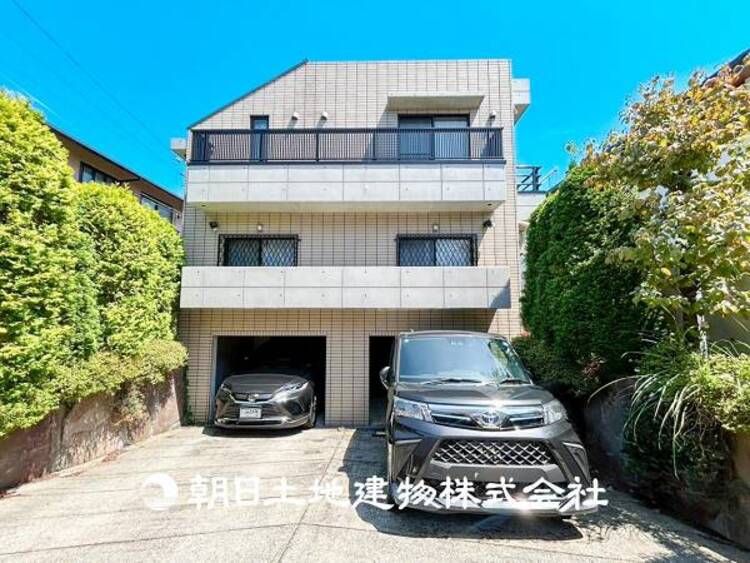 外観 【外観・立地】その家から感じられる、気品・上質・重厚感・極細やかさ、そのすべては見た者に安らぎを与える特別な空間です。