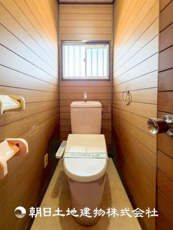 トイレ 【トイレ】大切な1人時間。寛ぎだけではない、快適な生活を送る為に必要なもの。毎日使う場所だから、より快適な空間に仕上げられています。