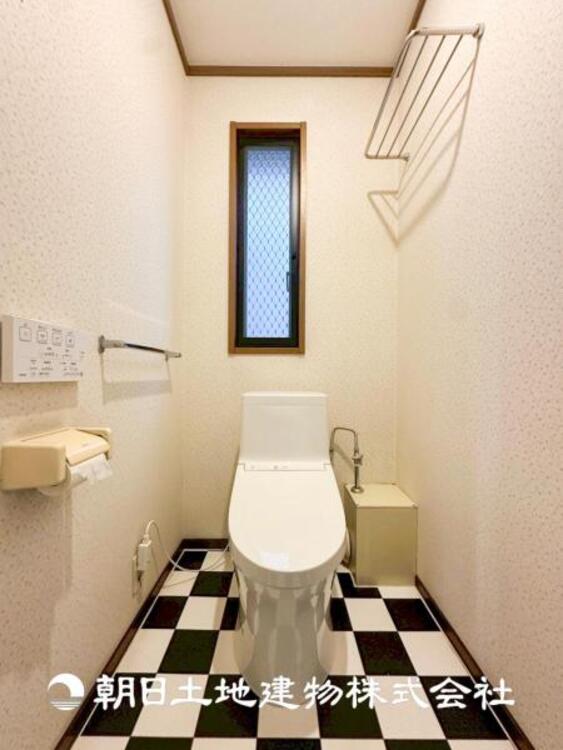 トイレ 【トイレ】大切な1人時間。寛ぎだけではない、快適な生活を送る為に必要なもの。毎日使う場所だから、より快適な空間に仕上げられています。