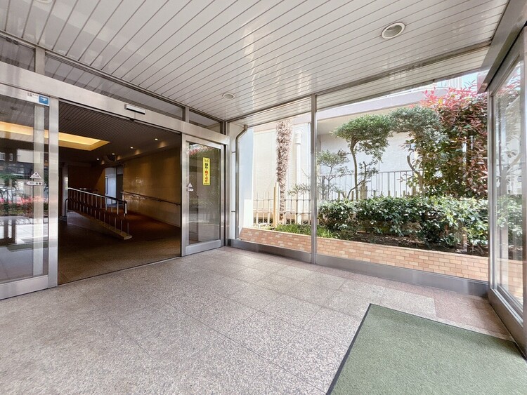 バルコニー エントランスは、毎日の行き帰りで使う大事な空間です。