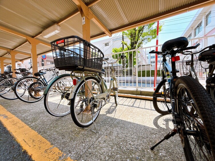 その他 きちんと整備された駐輪場。住む方の心遣いが感じられます。