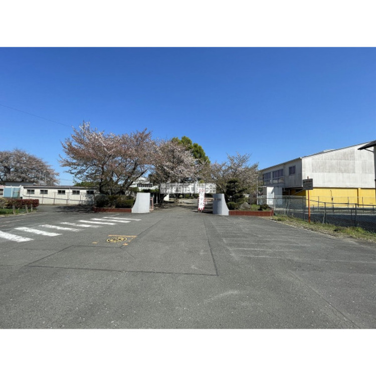 周辺 光山小学校(約1800m)