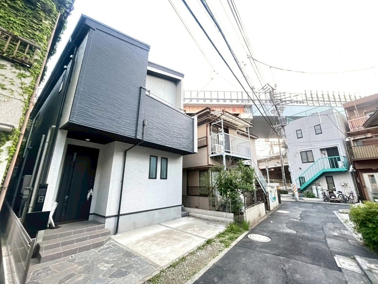 外観 現地に足をお運びいただいた際には、周辺散策などをお勧めいたします。