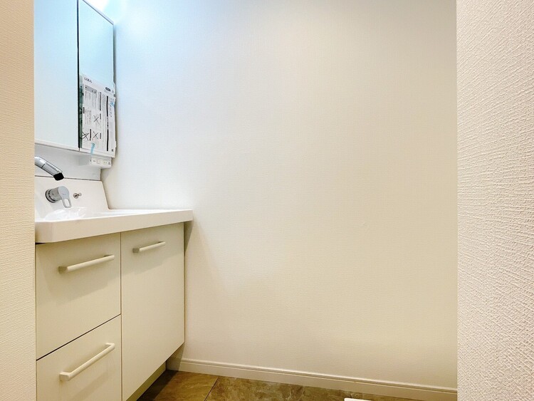 洗面 清潔感と心地よさを重視した、上質感漂うパウダールーム。