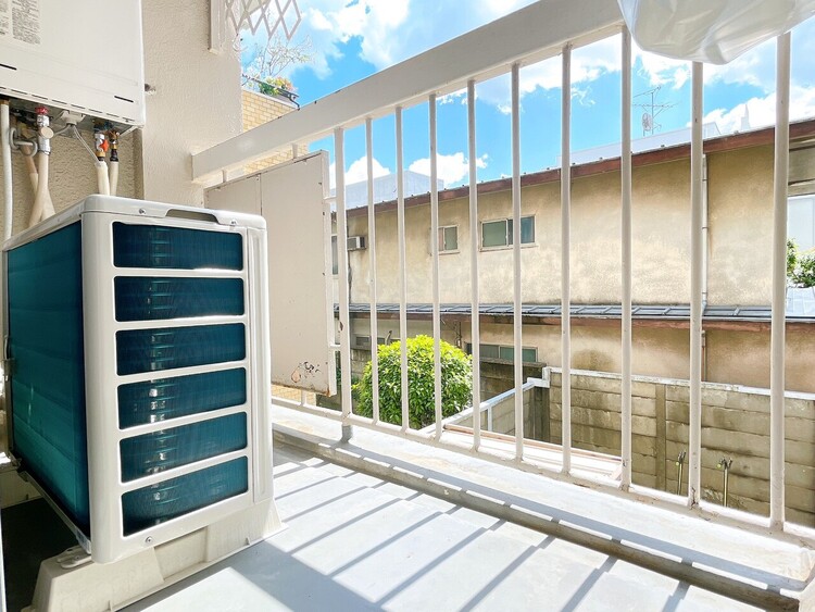 バルコニー 暮らしの中で、光と風を演出してくれるバルコニー。