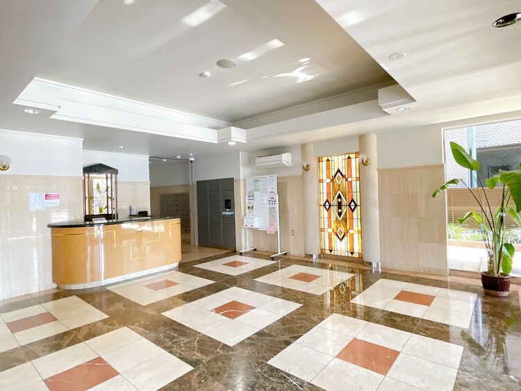 エントランス エントランス内部は、管理が行き届き清潔な共有スペースとなっています。