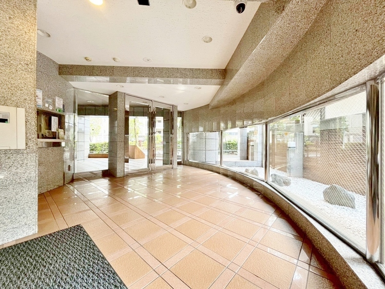 エントランス エントランスは、毎日の行き帰りで使う大事な空間です。