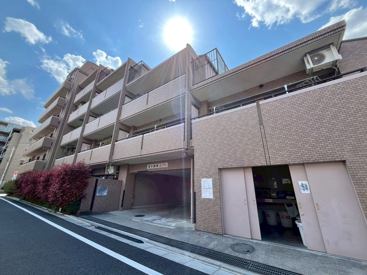 外観 ライフプランニングからローンまで、一貫してご説明させていただきます。お気軽にお問い合わせくださいませ。