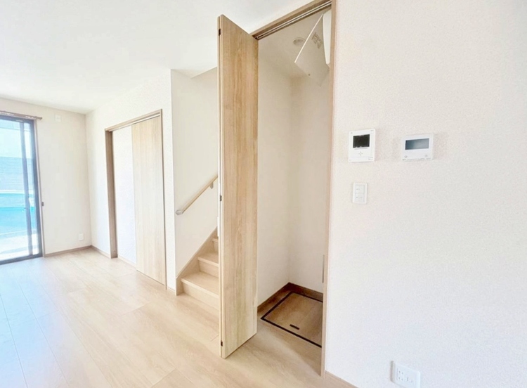 収納 居室にはクローゼットがあり、荷物もスッキリ収納して快適にお過ごしいただけます。