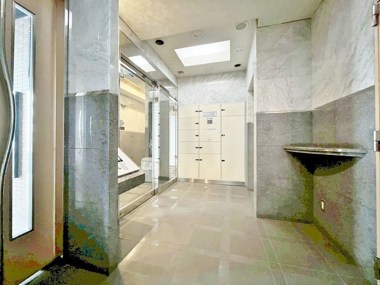 エントランス エントランス内部は、管理が行き届き清潔な共有スペースとなっています。