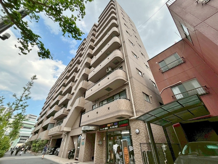 外観 現地に足をお運びいただいた際には、周辺散策などをお勧めいたします。