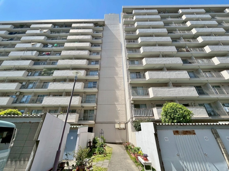 外観 現地に足をお運びいただいた際には、周辺散策などをお勧めいたします。