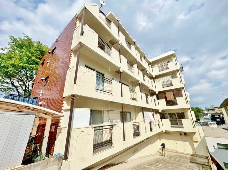 外観 資料には掲載していない情報が、現地にはたくさんあります。是非一度、現地をご確認ください。