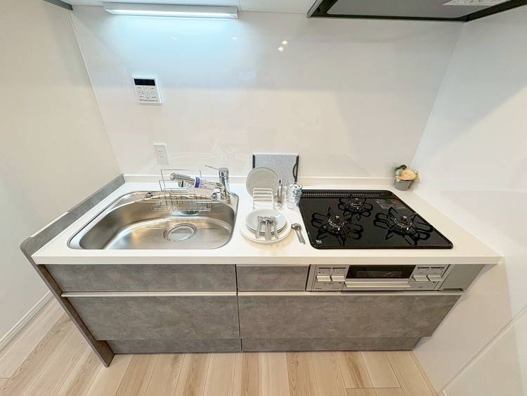 キッチン 洗練されたスタイリッシュなデザイン性と使いやすさを備えた仕様。