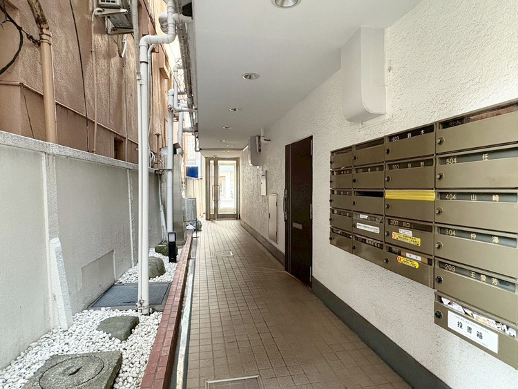 エントランス エントランスは、毎日の行き帰りで使う大事な空間です。