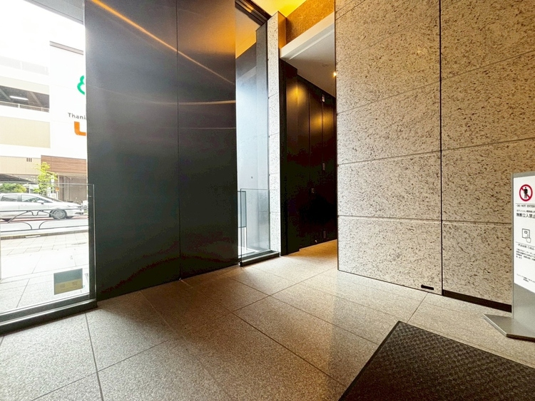 エントランス エントランスは、毎日の行き帰りで使う大事な空間です。