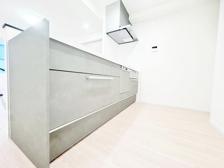 キッチン 洗練されたスタイリッシュなデザイン性と使いやすさを備えた仕様。