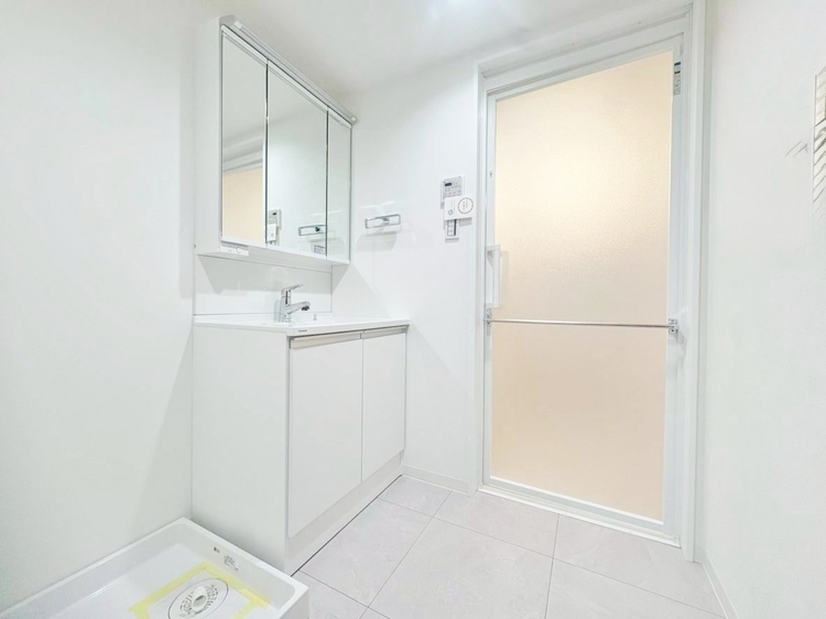 洗面 清潔感と心地よさを重視した、上質感漂うパウダールーム。