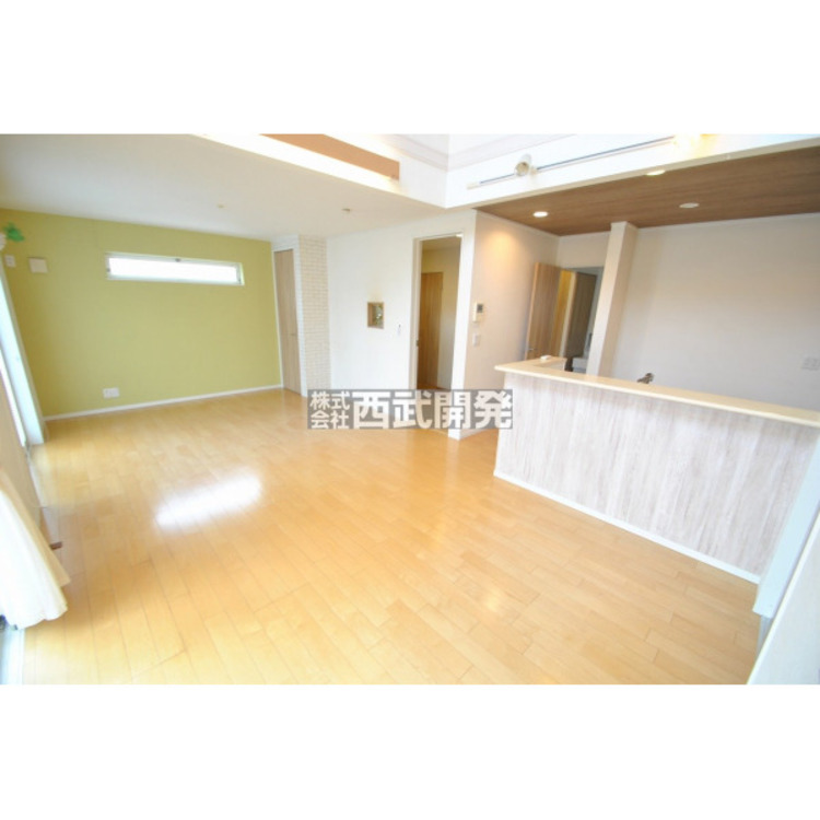 居間 広々とした18帖のLDK