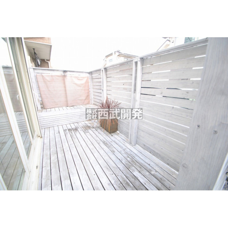 その他 プライバシーが守られたウッドデッキ