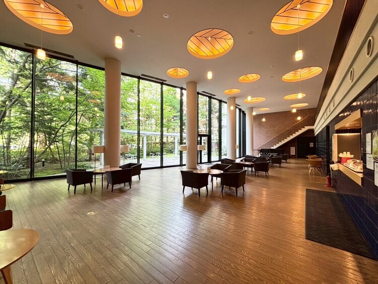 その他 館内は静寂な中が保たれており、管理が行き届いている印象を受けました。