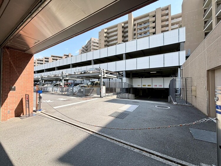 その他 駐車スペースが嬉しいですね。※空き状況は都度ご確認下さい。