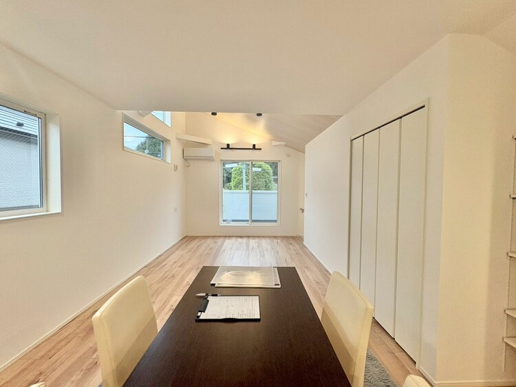 その他 伸びやかな空間のなかで、ゆったりとしたひとときを過ごせます。