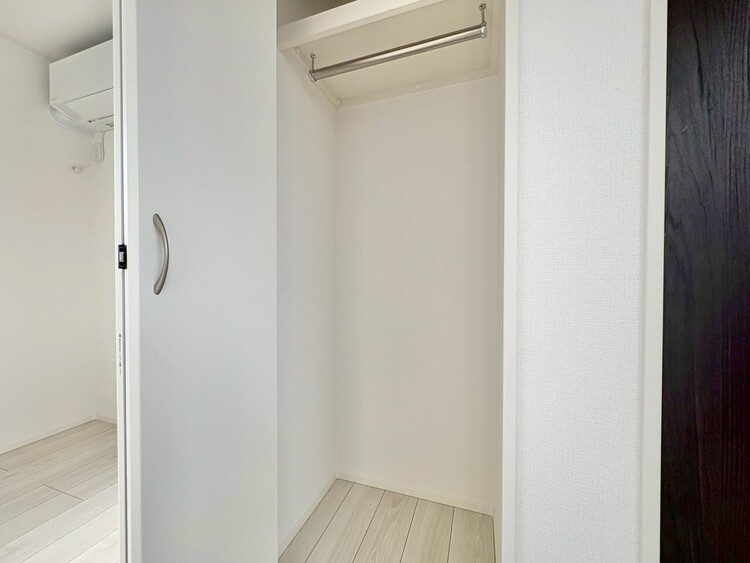 その他 収納スペースが付いていて、お部屋を広く使っていただけます。