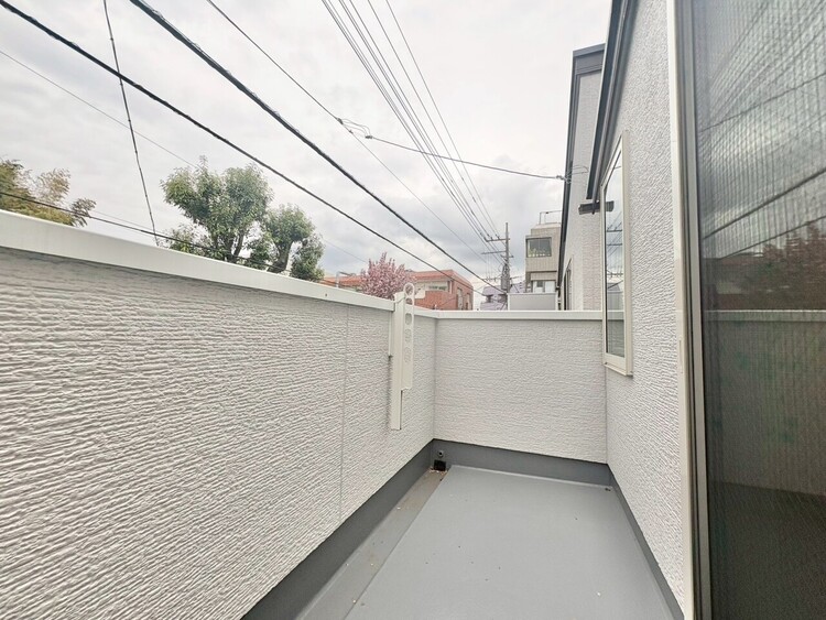 その他 朝の澄んだ空気や、夕方に吹く清々しい風を感じられるバルコニー。