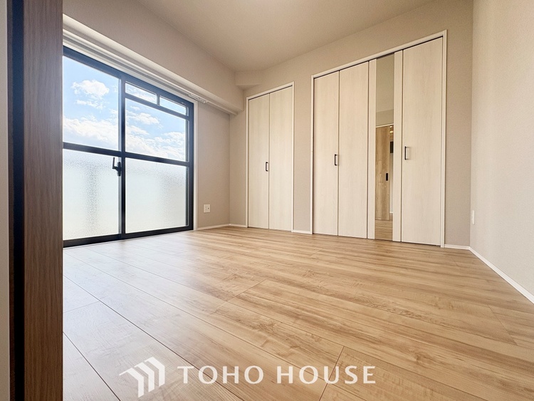 内装 感性を育むプライベートルームはシンプルでスマートな空間。好みの空間で読書をしたり、音楽を聞いたりと一人の時間も充実したものにできます。