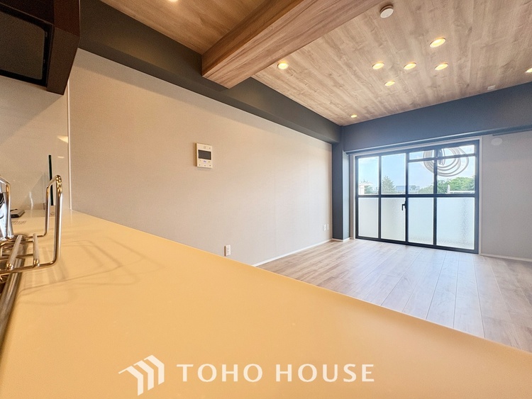 内装 【LIVING】◆住む喜び、楽しさ、感動◆を君と共有したい。いつまでもずっと家族を見渡せるこの広い空間で。