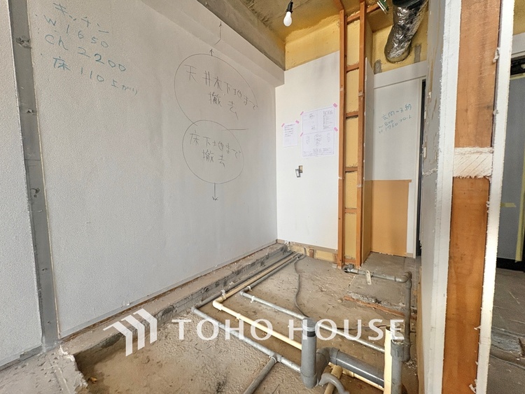 キッチン 【改装中】奥のスペースまで有効に活用できます。奥まで上から見渡せるので、たまにしか使わない調理器具もサッと取出せます。