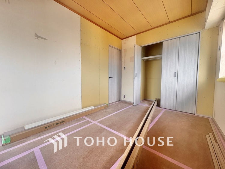 内装 【改装中】寝室は一日の疲れを癒す大切な空間。快適で落ち着けるおすすめの間取りです。