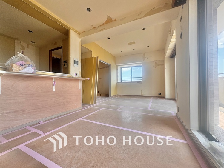 キッチン 【改装中】上質な素材に囲まれたキッチンは、穏やかな時間が流れる特別な空間。洗練された料理が生まれる場所です。