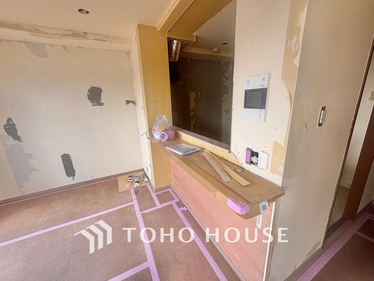 キッチン 【改装中】時を超えて愛されるデザインが、日常を特別なひとときへと昇華させます。この場所から、心満たされる豊かな食卓が始まります。