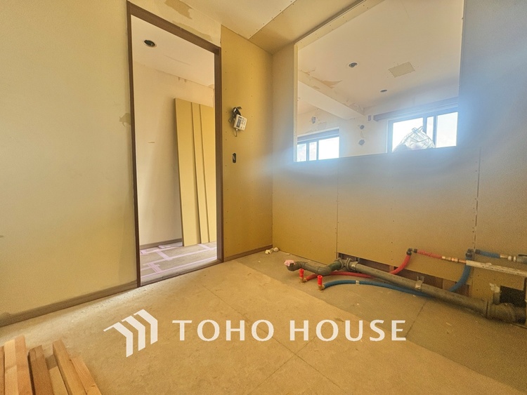 キッチン 【改装中】時を超えて愛されるデザインが、日常を特別なひとときへと昇華させます。この場所から、心満たされる豊かな食卓が始まります。