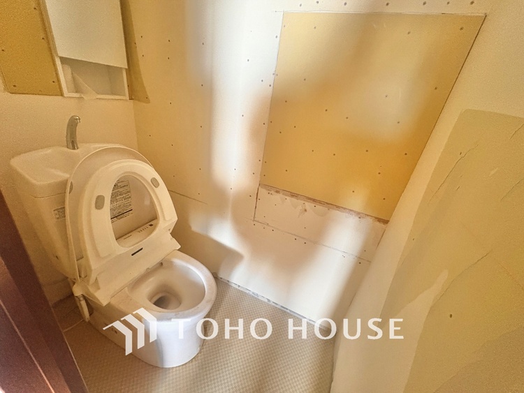 トイレ 【改装中】清潔感あふれる快適なトイレ。毎日を心地よく過ごせるおすすめポイントです。