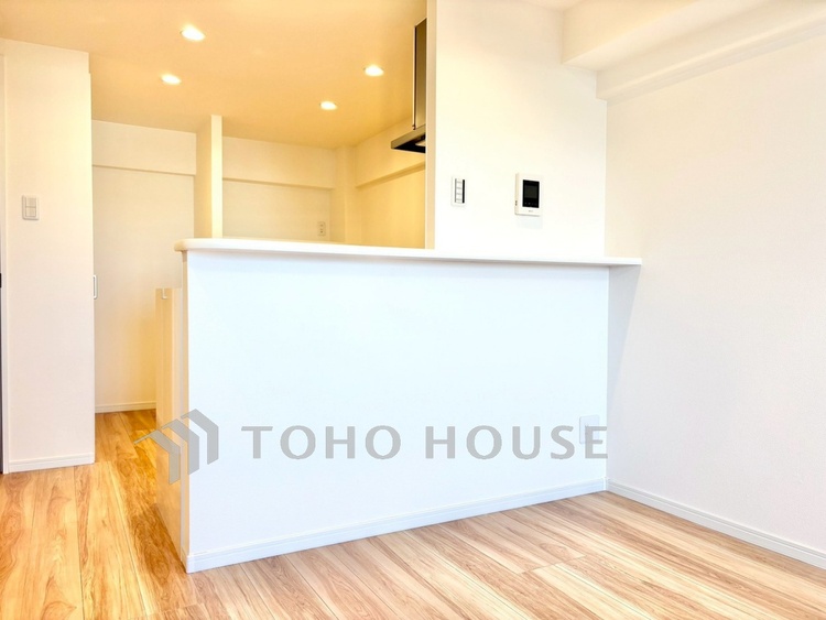 内装 【リビング】食事も団らんもくつろぎも、この空間が暮らしの中心に。