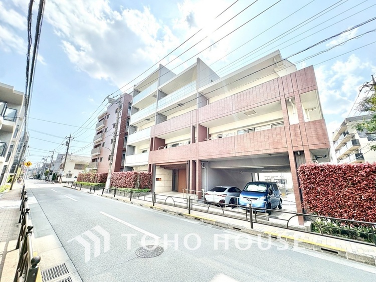 外観 〜【Modern Style】 確かなデザイン性と、日々の暮らしやすさを調和させた上質な空間設計〜