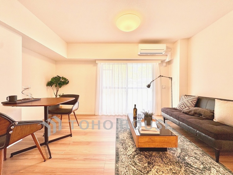 内装 【リビング】家族が自然と集まりたくなる、心地よい広さの空間。