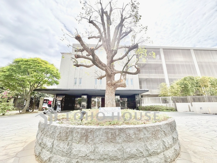 外観 【外観】整った街並みに映える外観デザイン。住環境の良さを感じられる住まいです。