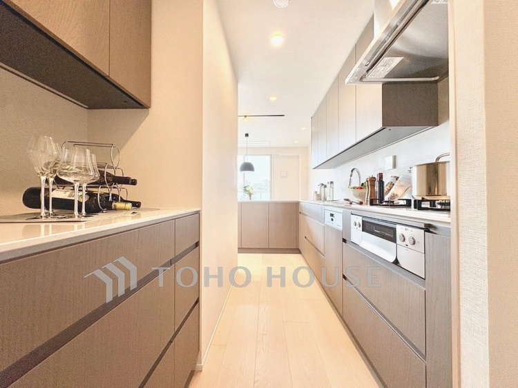 キッチン 【キッチン】家事動線にも配慮され、暮らしをスムーズにしてくれます。