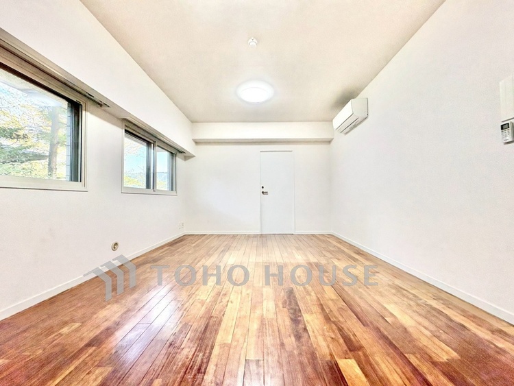 内装 【リビング】家族が自然と集まりたくなる、心地よい広さの空間。